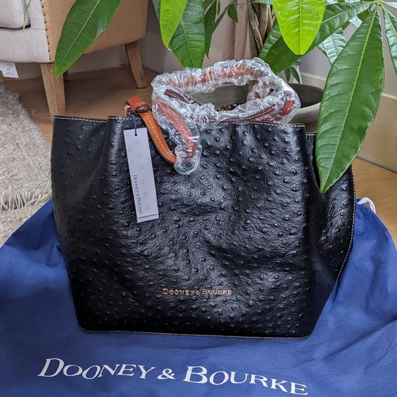 Dooney & Bourke Tote - Picture 1 of 4